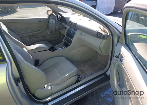 2002 Mercedes-Benz C 230 z USA, uszkodzony, nr VIN WDBRN47J62A336441